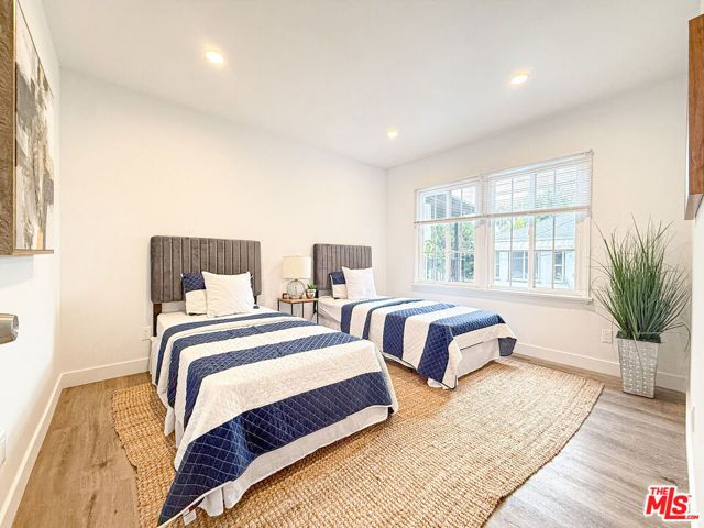 6112 Saturn Street, Los Angeles, CA 90035