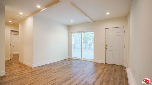 6112 Saturn Street, Los Angeles, CA 90035