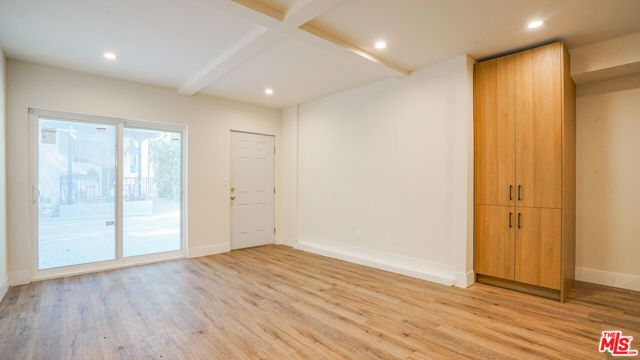 6112 Saturn Street, Los Angeles, CA 90035