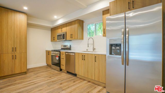 6112 Saturn Street, Los Angeles, CA 90035