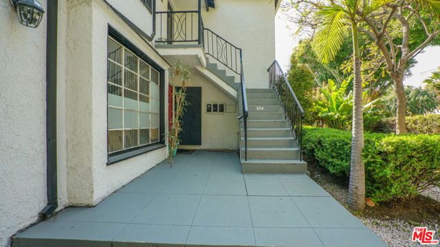 6112 Saturn Street, Los Angeles, CA 90035