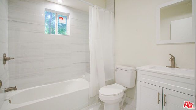 6112 Saturn Street, Los Angeles, CA 90035