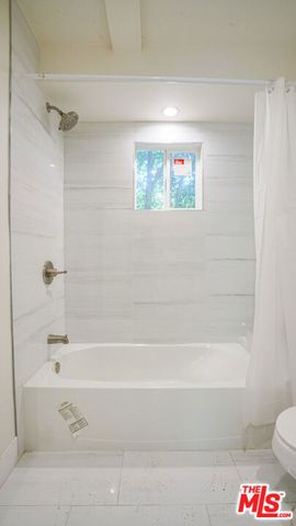 6112 Saturn Street, Los Angeles, CA 90035