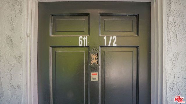 6112 Saturn Street, Los Angeles, CA 90035