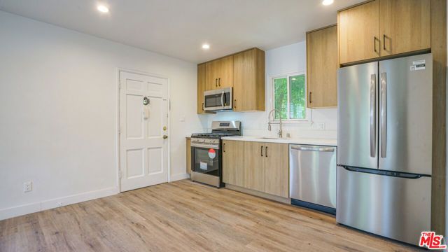 6112 Saturn Street, Los Angeles, CA 90035