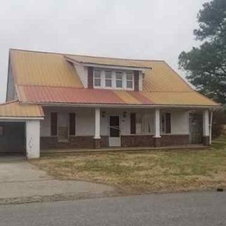 299 Tom Beasley Rd, Westmoreland, TN 37186