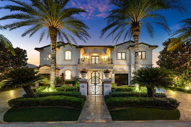2225 W Silver Palm Road, Boca Raton, FL 33432