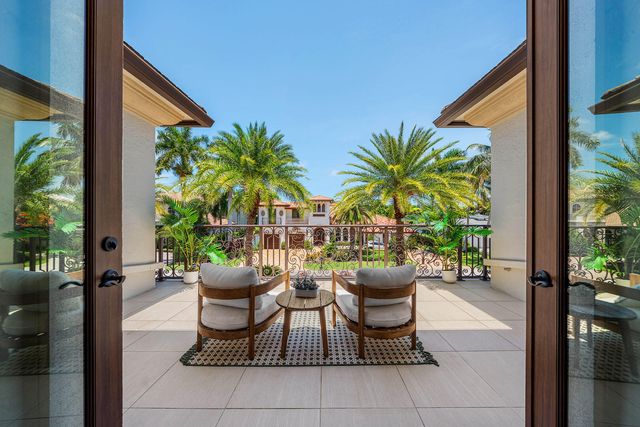 2225 W Silver Palm Road, Boca Raton, FL 33432