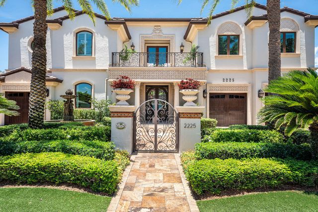 2225 W Silver Palm Road, Boca Raton, FL 33432