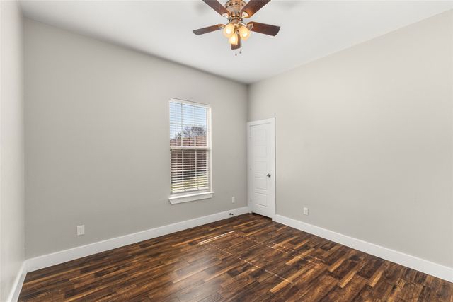 3877 Sam Circle, Dallas, TX 75233