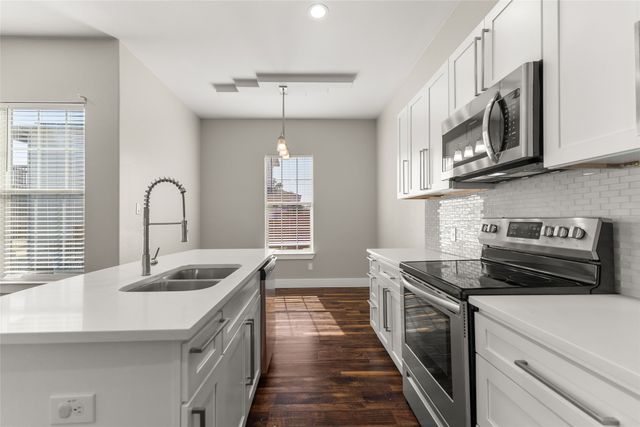 3877 Sam Circle, Dallas, TX 75233