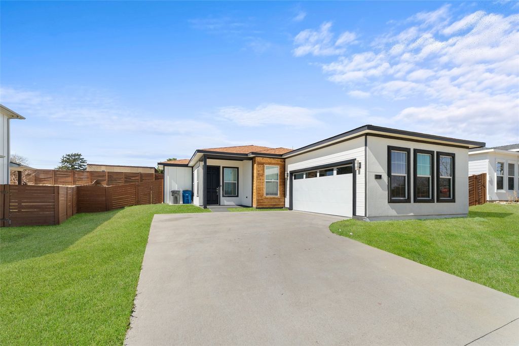 3877 Sam Circle, Dallas, TX 75233