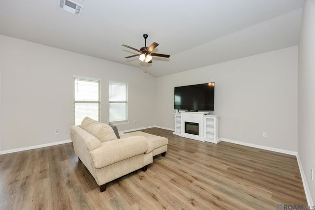 59810 Clifts Cove Dr, Plaquemine, LA 70764