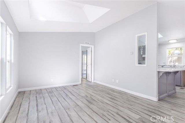 24303 Woolsey Canyon 97, Canoga Park (los Angeles), CA 91304