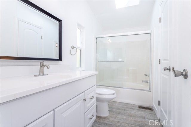 24303 Woolsey Canyon 97, Canoga Park (los Angeles), CA 91304