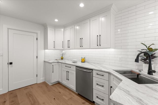 426 SUNRISE COURT, Orlando, FL 32803