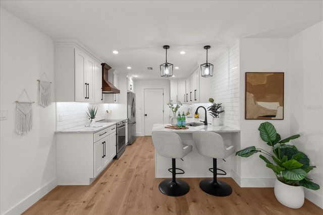 426 SUNRISE COURT, Orlando, FL 32803