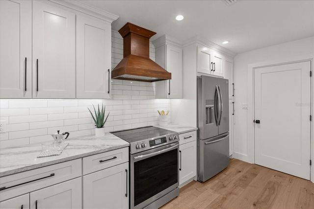 426 SUNRISE COURT, Orlando, FL 32803