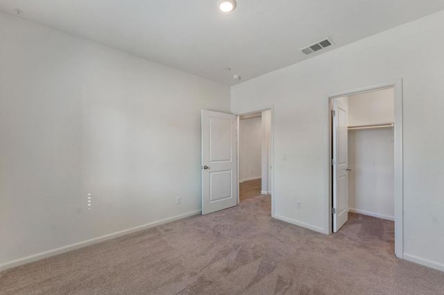 1585 Tannehill Dr, Manteca, CA 95337