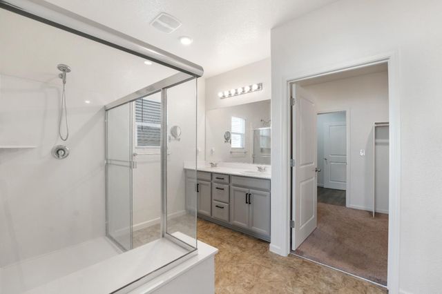 1585 Tannehill Dr, Manteca, CA 95337