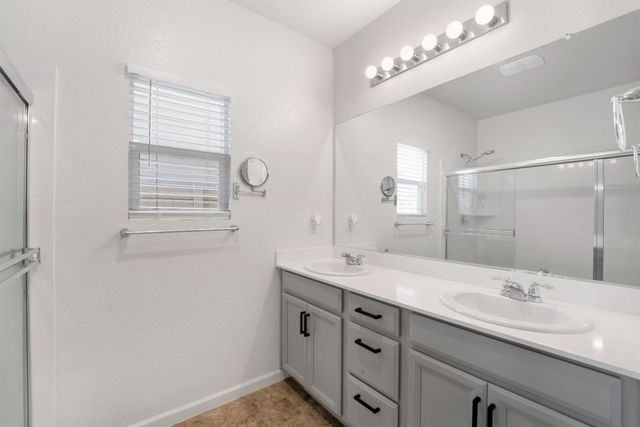 1585 Tannehill Dr, Manteca, CA 95337