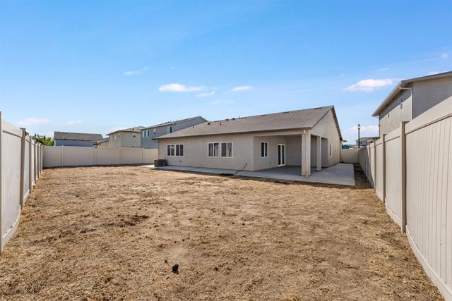 1585 Tannehill Dr, Manteca, CA 95337