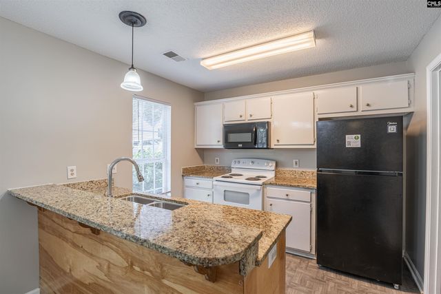 208 Turning Leaf Drive, Hopkins, SC 29061