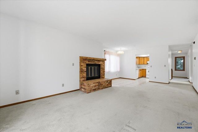 1440 LOOKOUT VALLEY CT, Spearfish, SD 57783