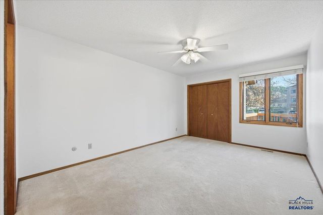 1440 LOOKOUT VALLEY CT, Spearfish, SD 57783