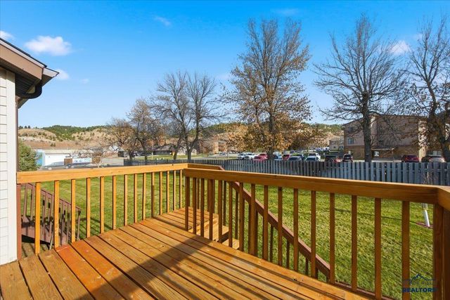 1440 LOOKOUT VALLEY CT, Spearfish, SD 57783