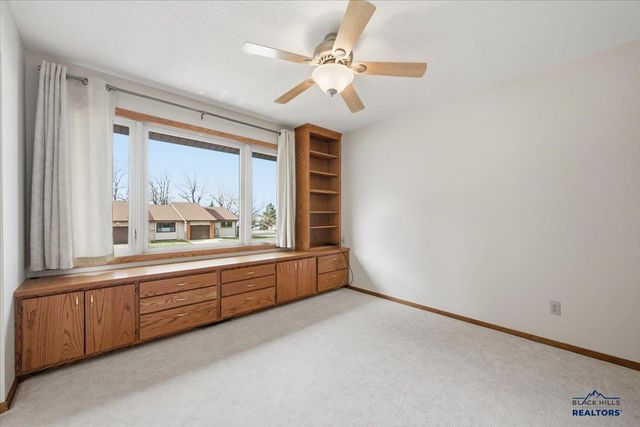 1440 LOOKOUT VALLEY CT, Spearfish, SD 57783