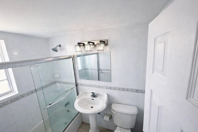 3450 SW 7th St 3450, Miami, FL 33135