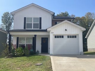 1206 Cottonwood Dr, Clarksville, TN 37040