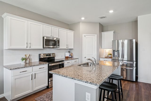 11600 Silver Queen Drive, Aubrey, TX 76227