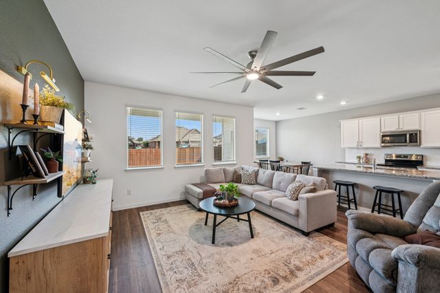 11600 Silver Queen Drive, Aubrey, TX 76227