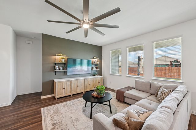 11600 Silver Queen Drive, Aubrey, TX 76227