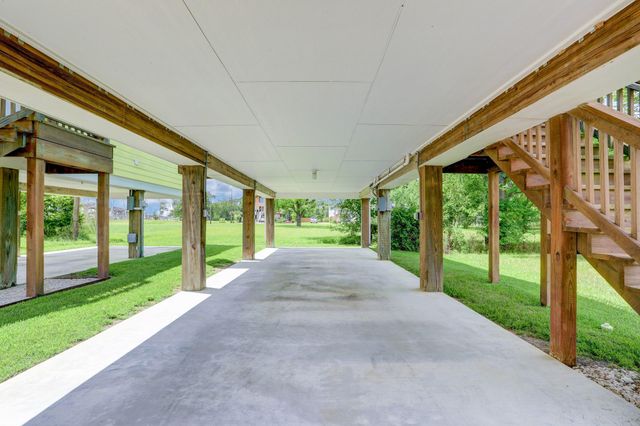 50 W 8th Street A-D, Kemah, TX 77565