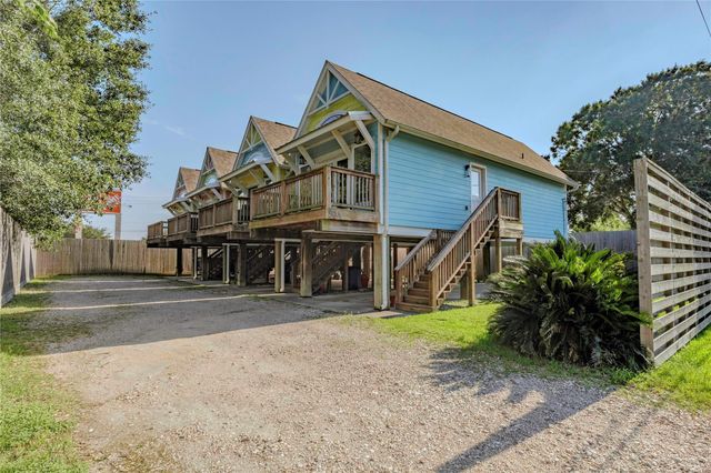 50 W 8th Street A-D, Kemah, TX 77565