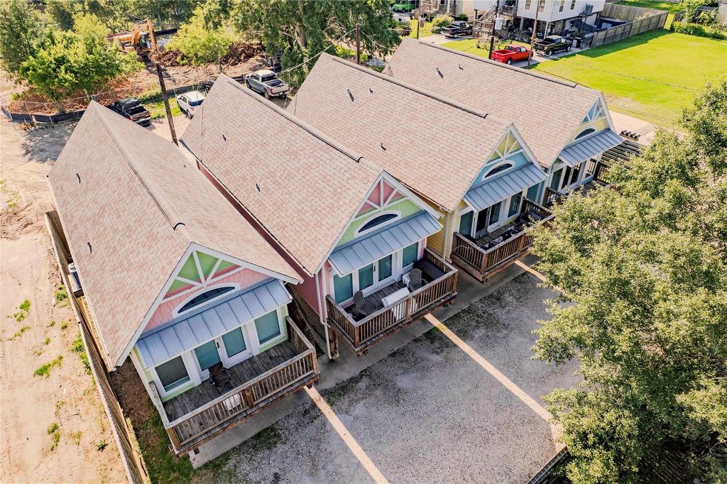 50 W 8th Street A-D, Kemah, TX 77565