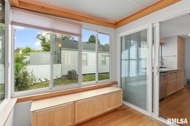 5029 N BEST Street, Peoria Heights, IL 61616