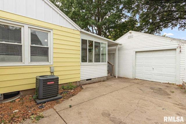 5029 N BEST Street, Peoria Heights, IL 61616