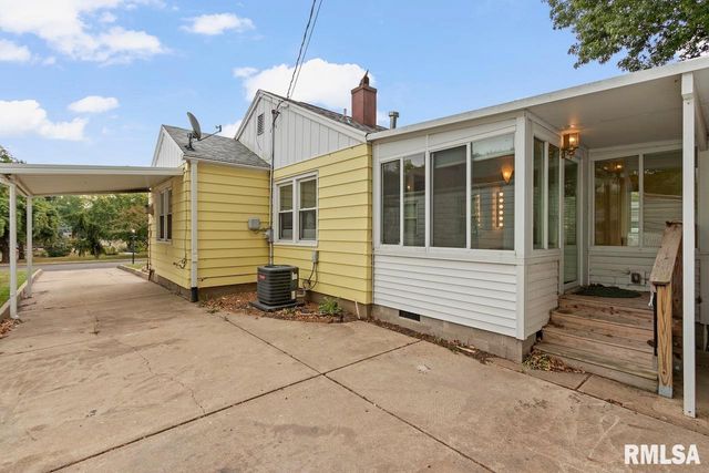 5029 N BEST Street, Peoria Heights, IL 61616