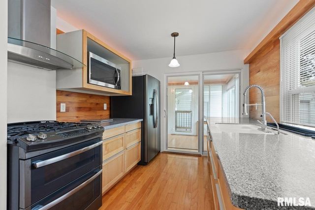 5029 N BEST Street, Peoria Heights, IL 61616