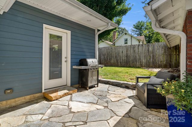 77 Mitchell Avenue, Asheville, NC 28806