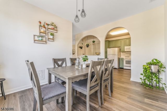 62 Limerick Ln, Lopatcong Twp., NJ 08865