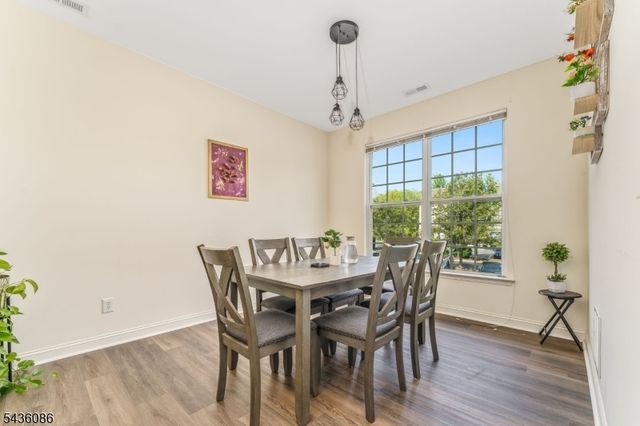 62 Limerick Ln, Lopatcong Twp., NJ 08865