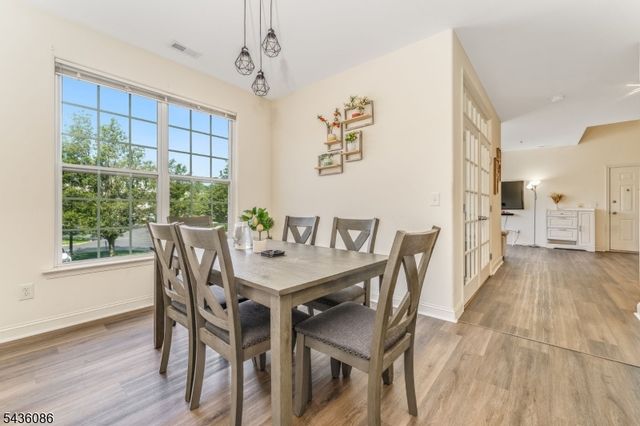62 Limerick Ln, Lopatcong Twp., NJ 08865