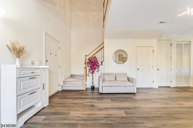 62 Limerick Ln, Lopatcong Twp., NJ 08865
