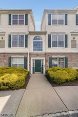 62 Limerick Ln, Lopatcong Twp., NJ 08865