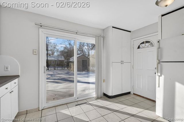 10111 Troy Street, Oak Park, MI 48237